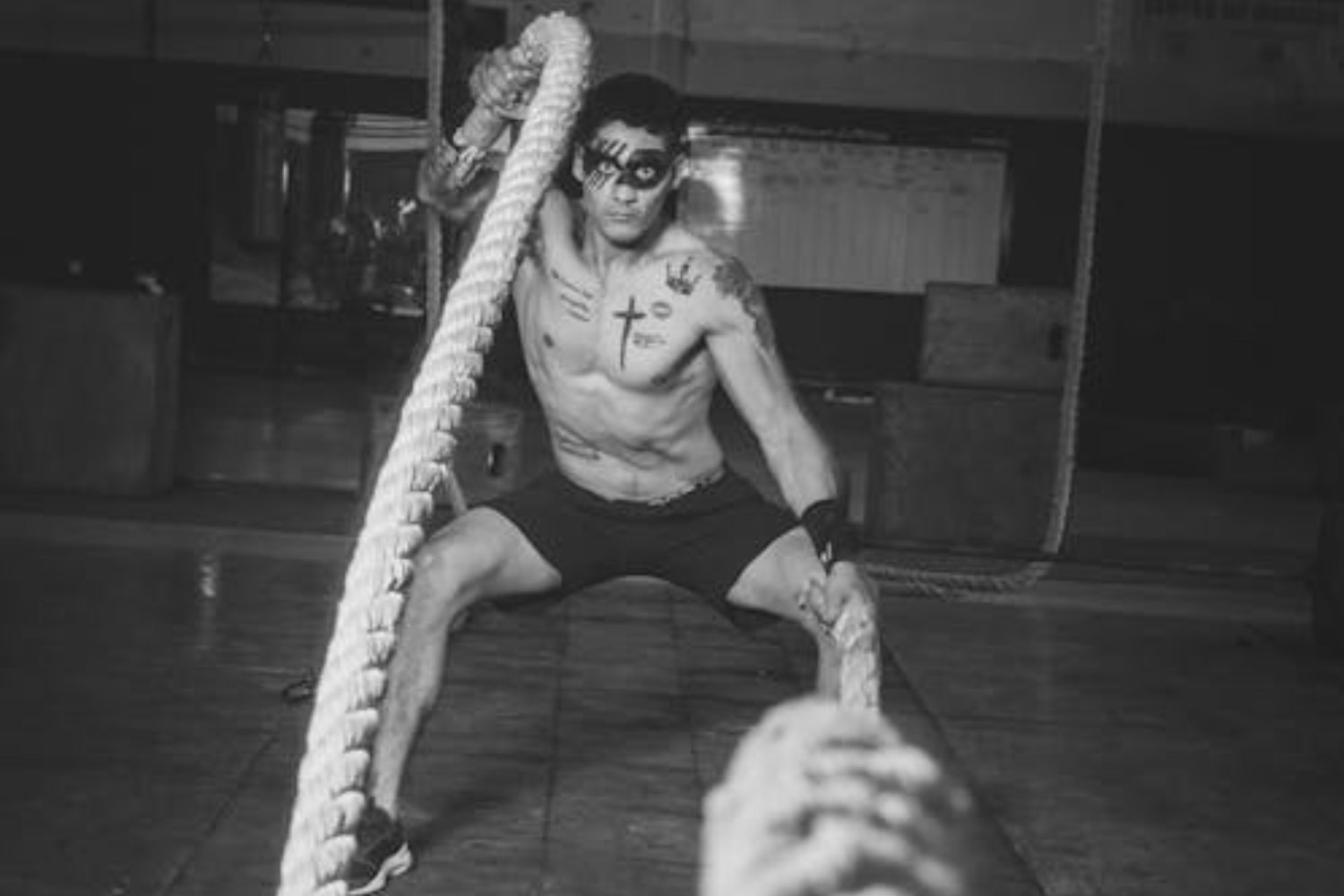 Europa entrena a su juventud sin decirlo. El culto al cuerpo y la soledad se han convertido en el nuevo servicio militar