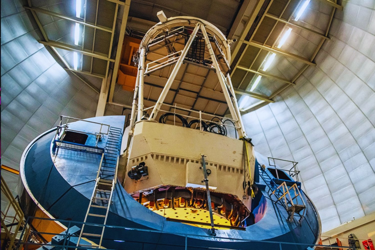 La constante cosmológica podría no ser constante. Nuevos datos de DESI desafían el modelo estándar del Universo