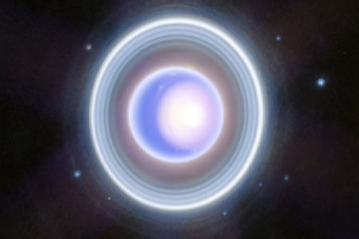 Un océano secreto bajo el hielo de Ariel: la luna de Urano que cambia de forma y pudo haber albergado un mar profundo y turbulento