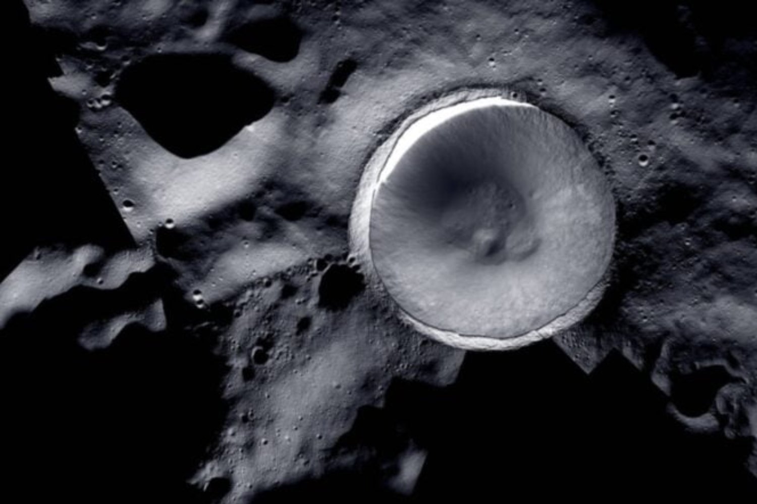 El agua que bebemos podría venir de los mismos asteroides que golpearon la Luna. Chang’e-6 halló sus huellas en la cara oculta