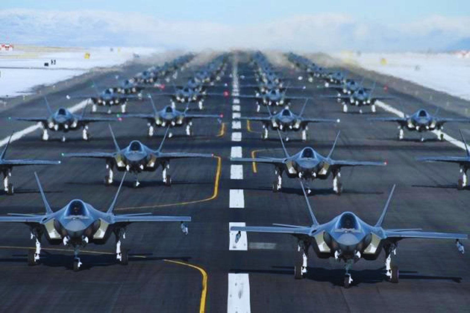 El Ártico se calienta más rápido de lo previsto. Y ahora también se militariza con un nuevo escuadrón de F-35 que no pertenece a ninguna superpotencia clásica