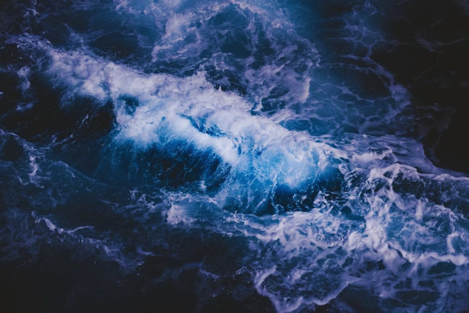 El día en que el mar dejó de moverse: cómo la humanidad está borrando las olas del planeta