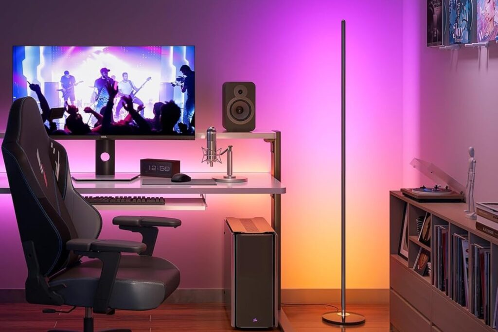 Govee Lámpara de Pie Moderna, RGBIC Lámpara LED Funciona con Alexa, Google Assistant, Matter, 16 Millones de Colores DIY y 61 Modos de Escena, Sincronización Musical para Dormitorio, Gaming Room