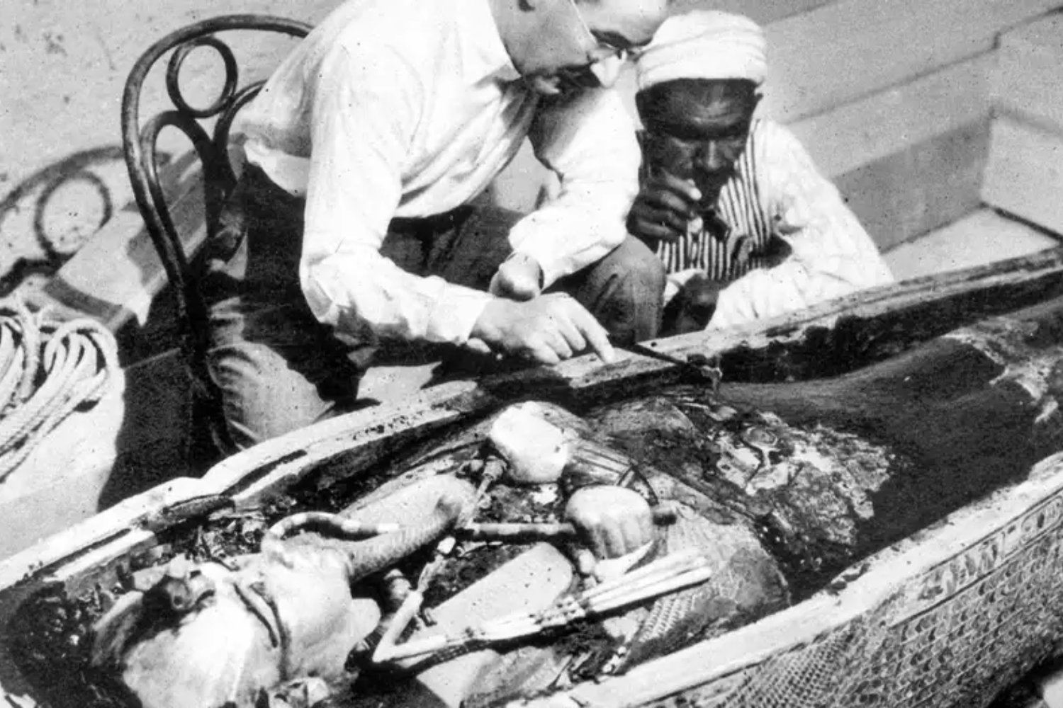 Cuando Europa se comió a sí misma: la medicina caníbal que convirtió cadáveres en remedios “curativos”