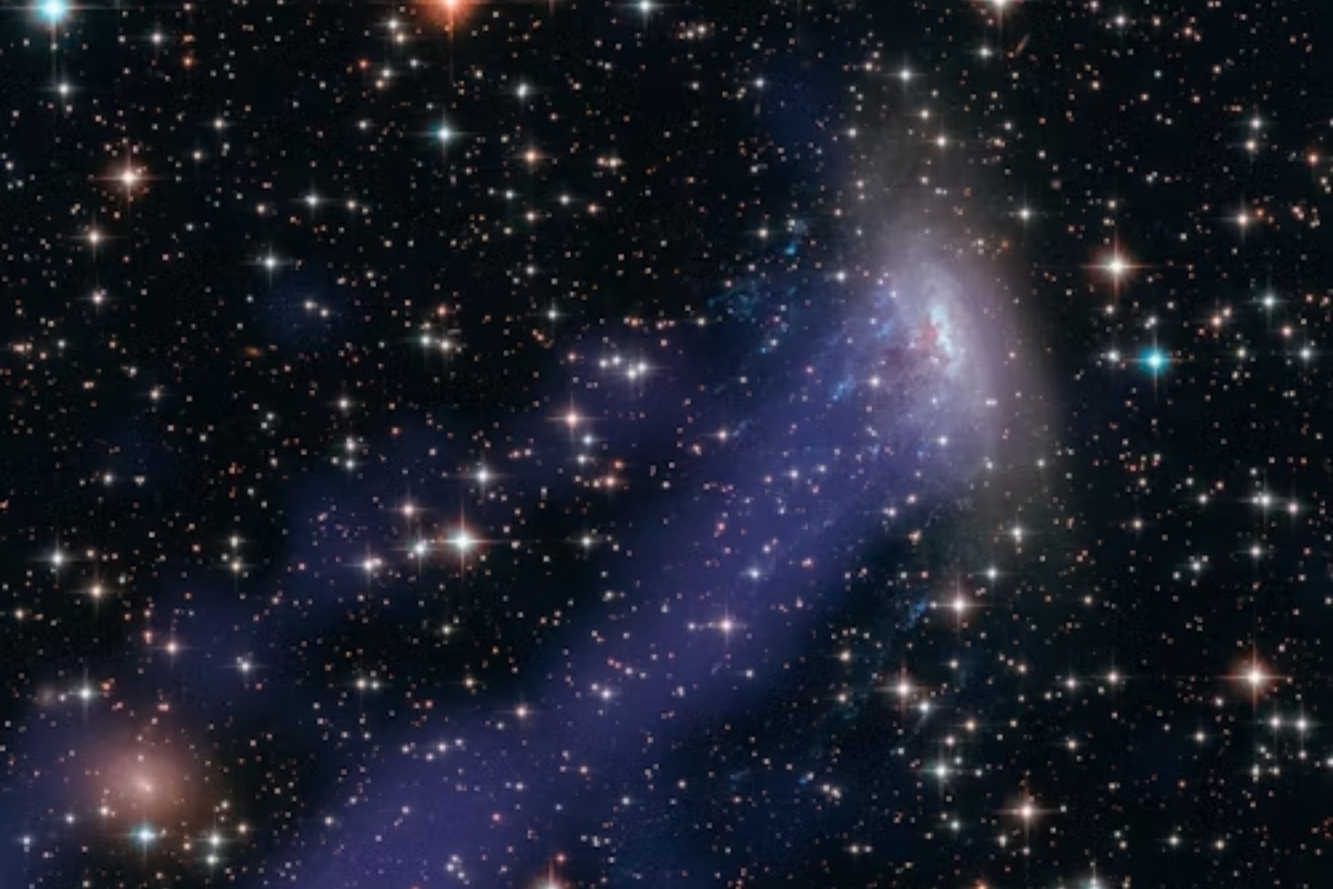 Las galaxias que se alejan más rápido que la luz (y por qué eso no rompe las leyes del universo)