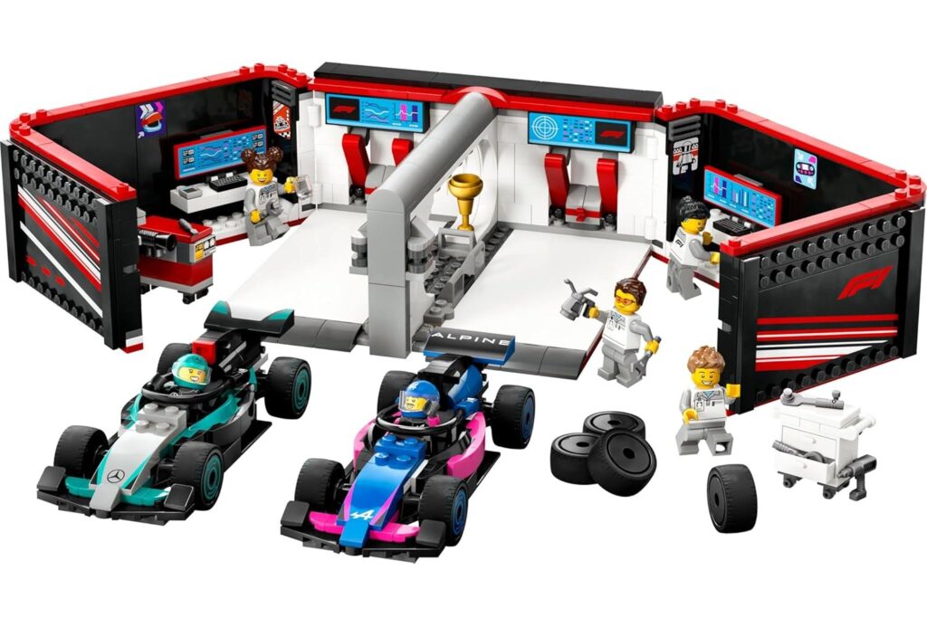 LEGO City Garaje de F1 con Coches Mercedes-AMG y Alpine, 2 Maquetas de Vehículos de Fórmula 1 de Juguete y 2 Minifiguras de Pilotos y 4 Mecánicos, Regalo para Niños y Niñas de 7 Años o Más 60444