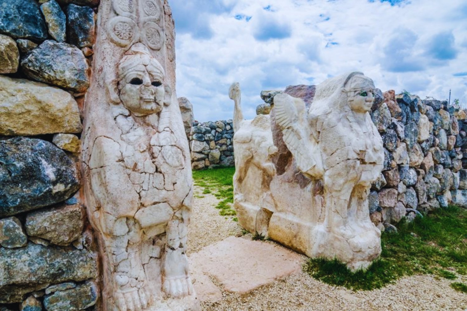 El idioma que nadie sabía que existía: arqueólogos descubren una lengua desconocida en Turquía