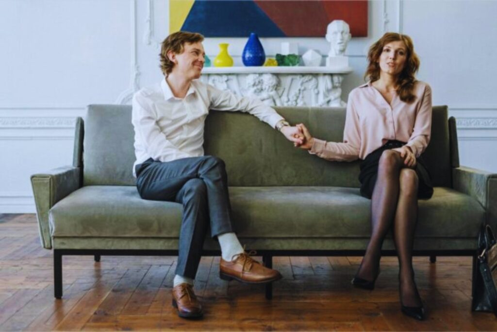 Cuando el amor se convierte en aprendizaje: por qué las parejas que se dan espacio sobreviven a las crisis de la vida
