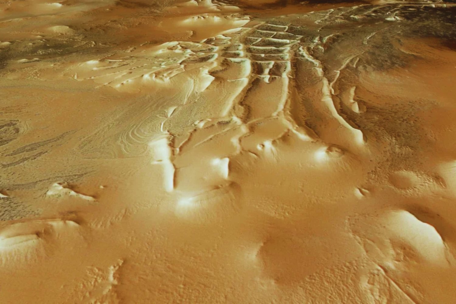 Marte guarda un secreto bajo su polvo rojo: una formación que parece una ciudad en ruinas y que intriga a la NASA desde hace medio siglo