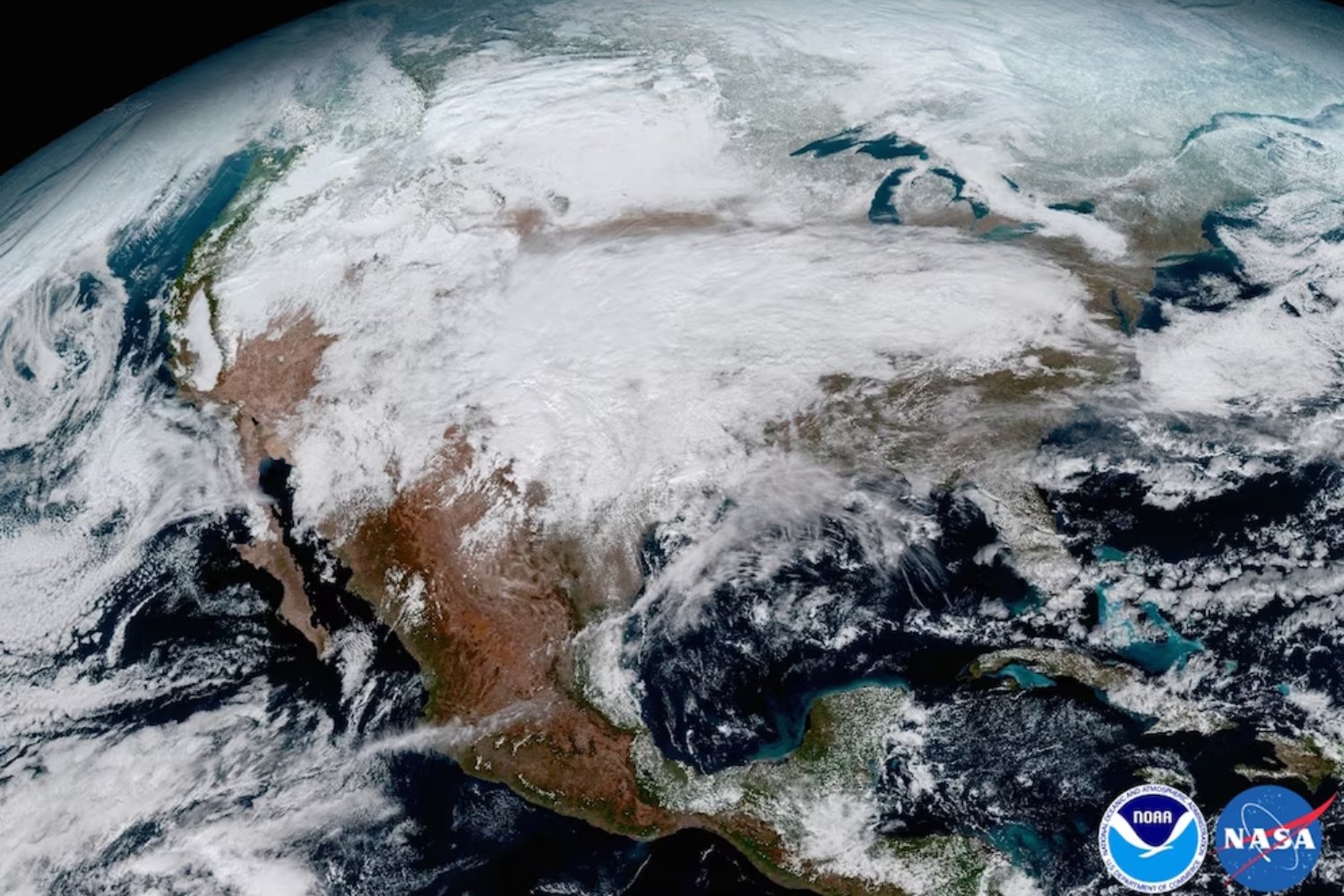 Algo se ha roto en el equilibrio de la Tierra. Por primera vez en la historia moderna, un hemisferio refleja más luz que el otro