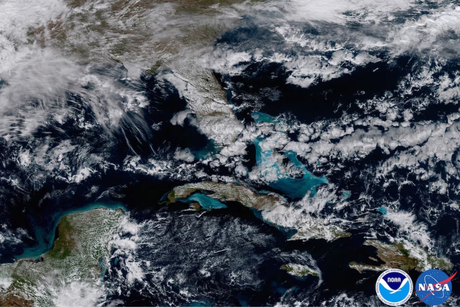Algo se ha roto en el equilibrio de la Tierra. Por primera vez en la historia moderna, un hemisferio refleja más luz que el otro