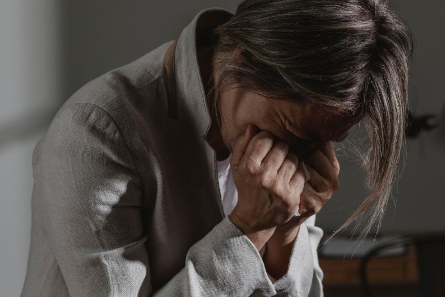 Lágrimas que hablan: el potencial oculto en una gota para diagnosticar enfermedades del ojo y del cerebro