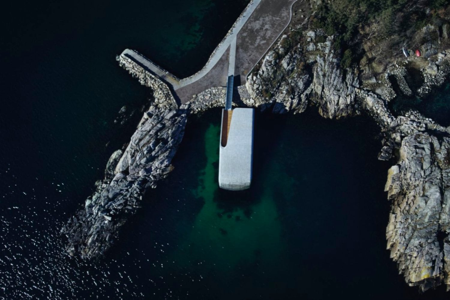 Cenar bajo el agua: el restaurante noruego que convierte el océano en escenario