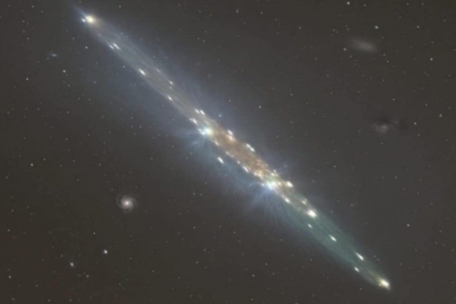 El cometa 3I/ATLAS divide a la ciencia: ¿nave alienígena o rareza cósmica natural?