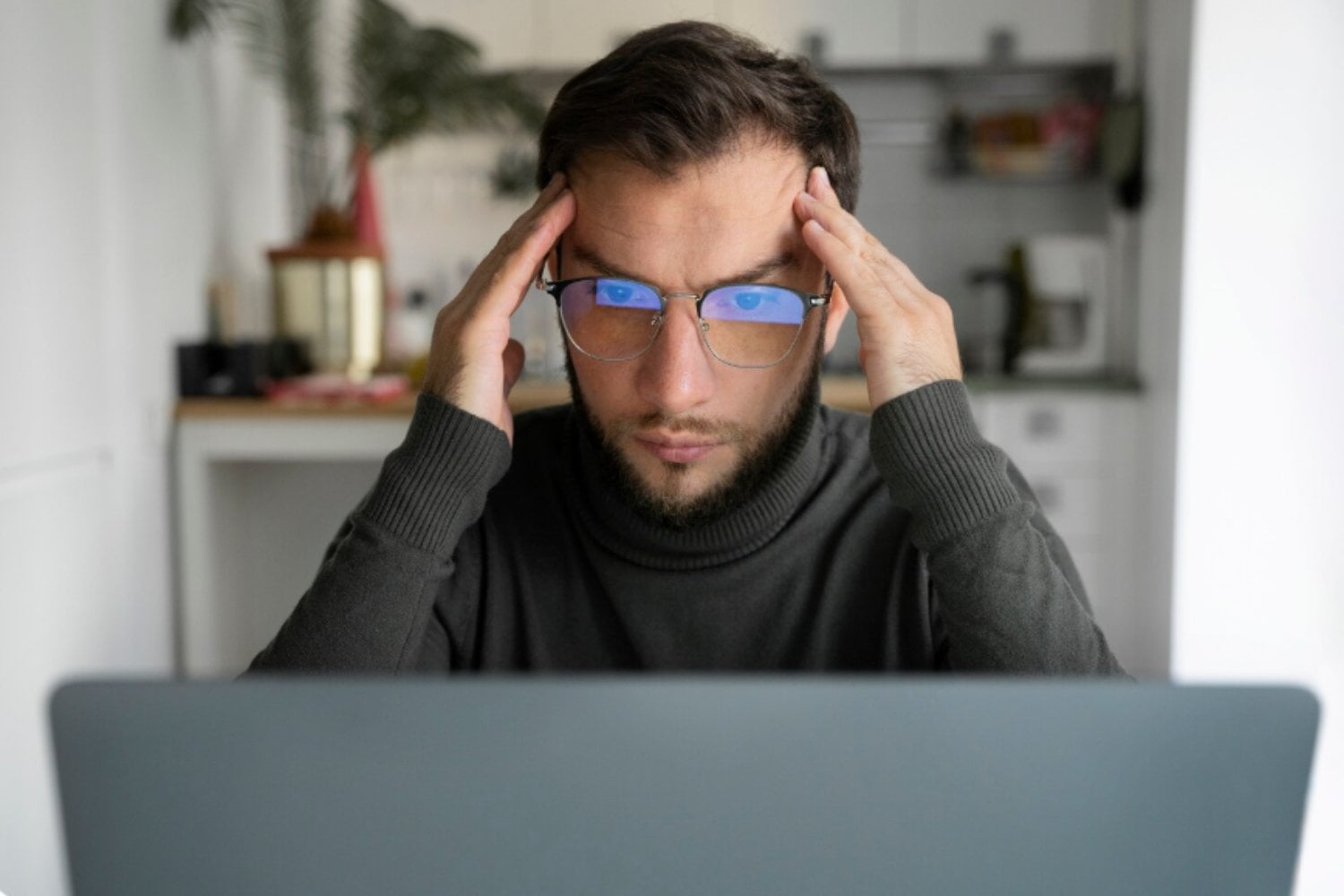 Cómo aplicar la regla 20-20-20 para descansar tus ojos frente a las pantallas