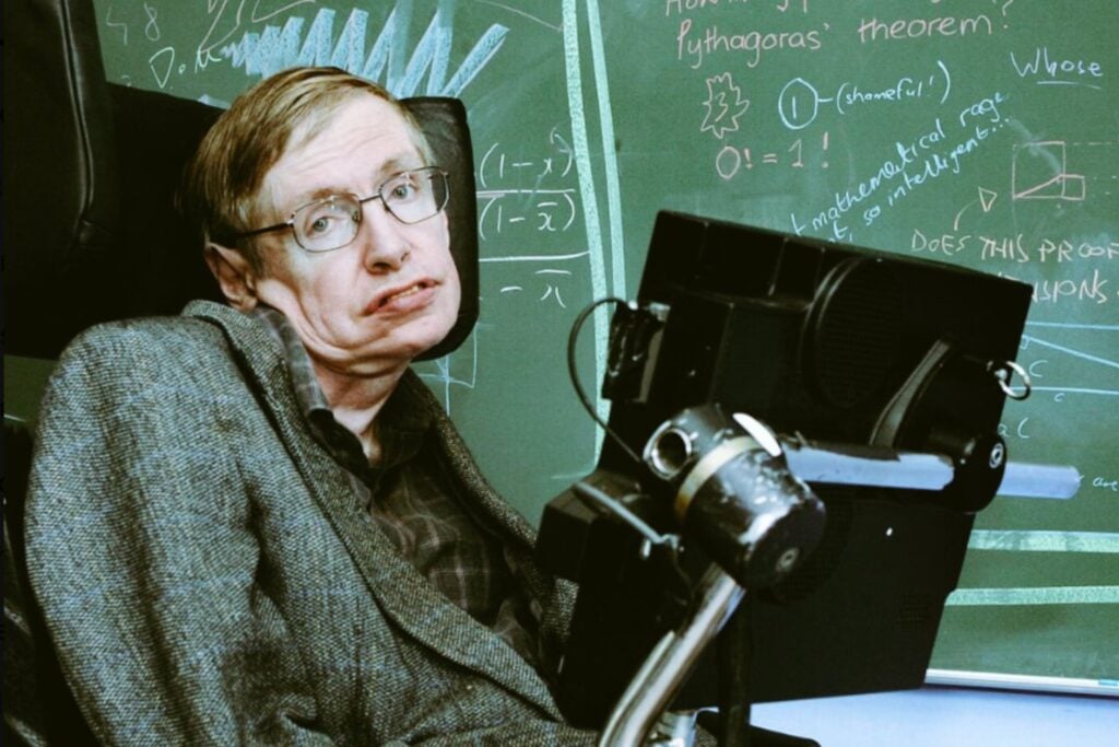 Lo que Stephen Hawking predijo sobre la inteligencia artificial y la extinción humana