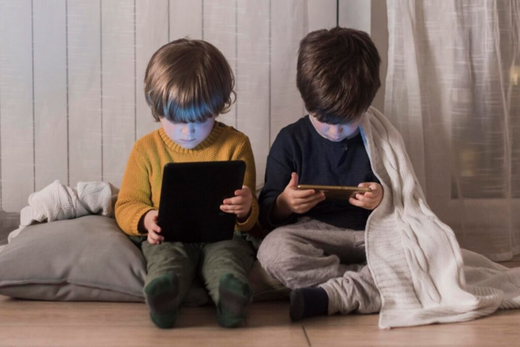 Pantallas y niñez: la epidemia silenciosa que afecta el cuerpo y la mente de nuestros hijos