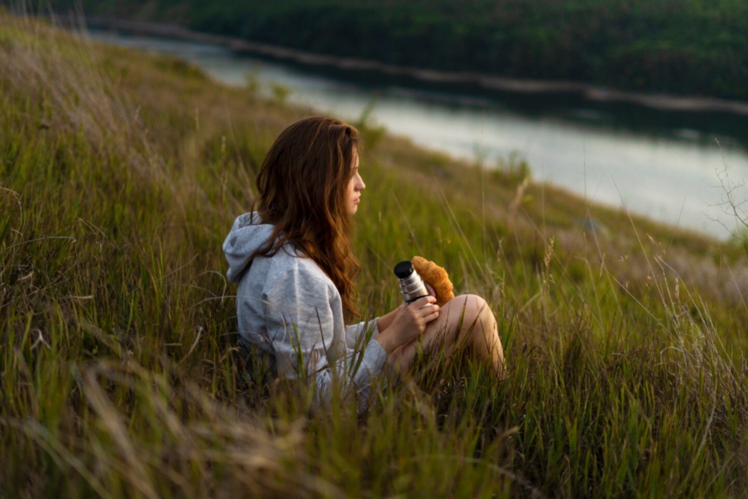 Lo que 20 minutos al día pueden hacer por tu cuerpo y tu mente: la ciencia confirma el poder curativo de la naturaleza