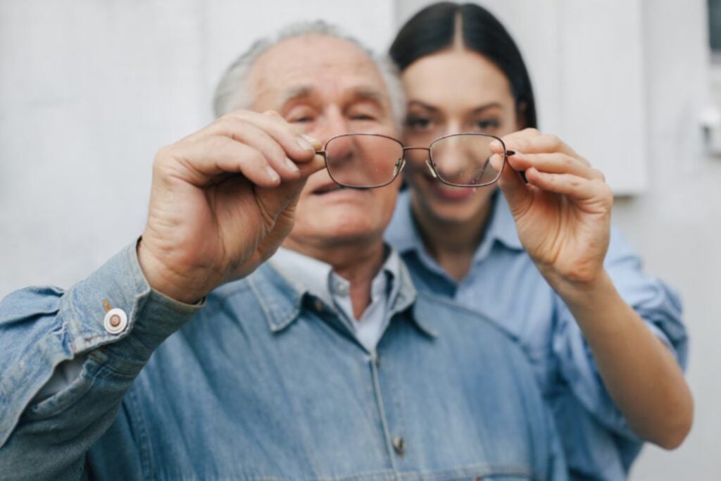 La ciencia logra revertir la pérdida de visión asociada a la edad: un avance que podría cambiar la oftalmología