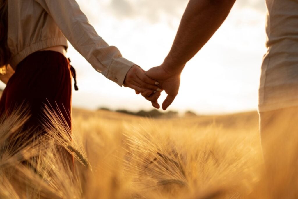 Personalidades que se atraen (o se repelen): la psicología detrás de la compatibilidad en pareja