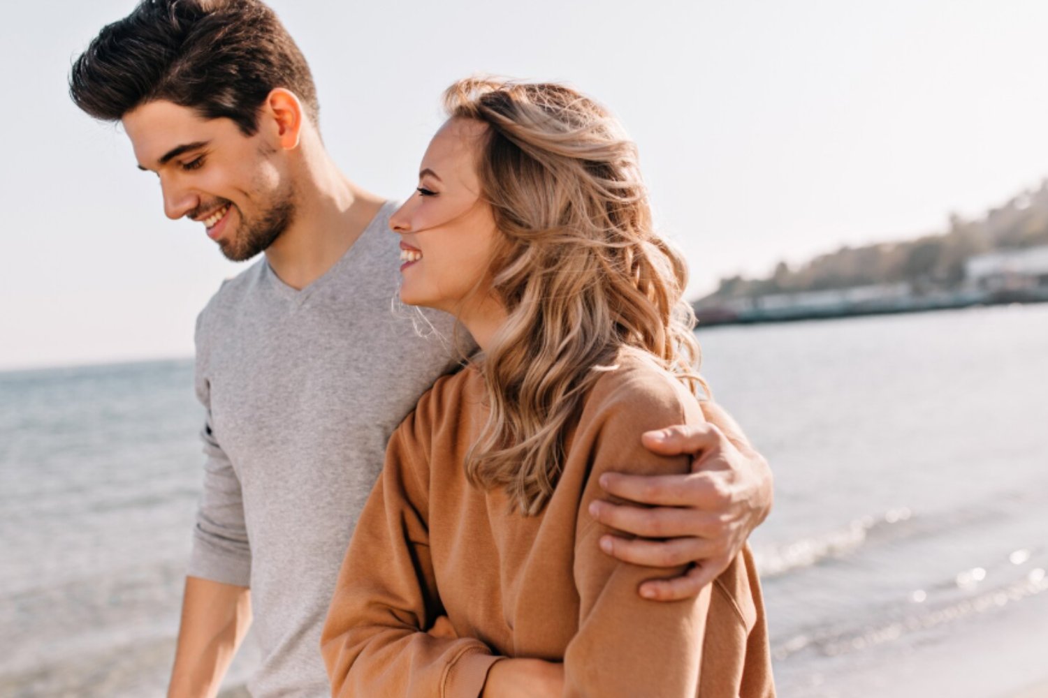 Personalidades que se atraen (o se repelen): la psicología detrás de la compatibilidad en pareja