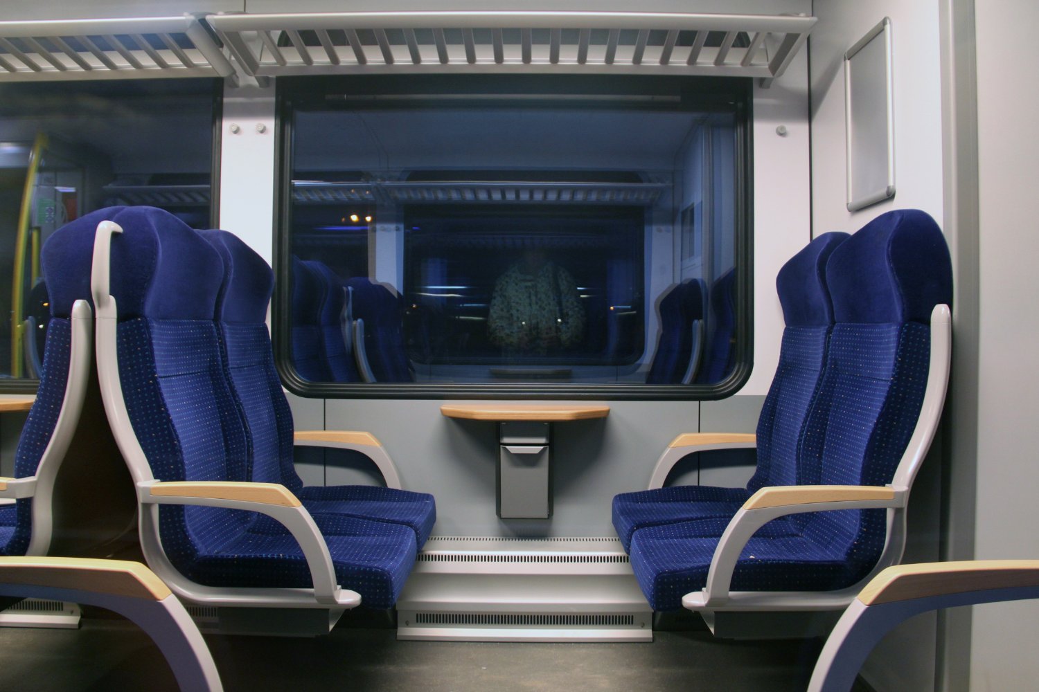 Por qué los trenes no necesitan cinturones de seguridad, según los ingenieros