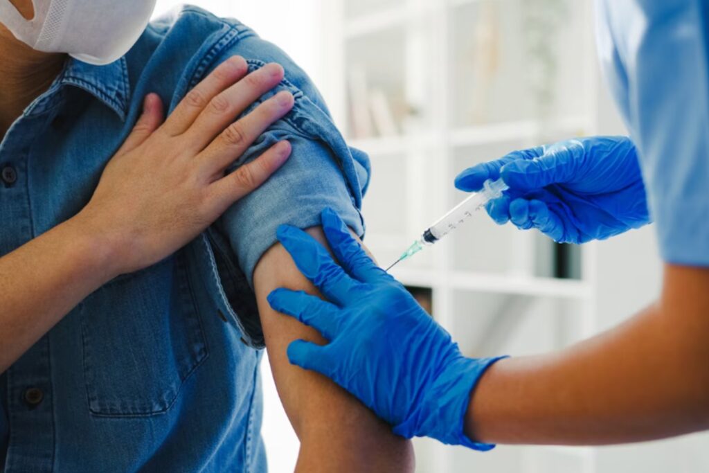 Tres sociedades científicas de América Latina alertan sobre los riesgos que enfrenta la vacunación en la región