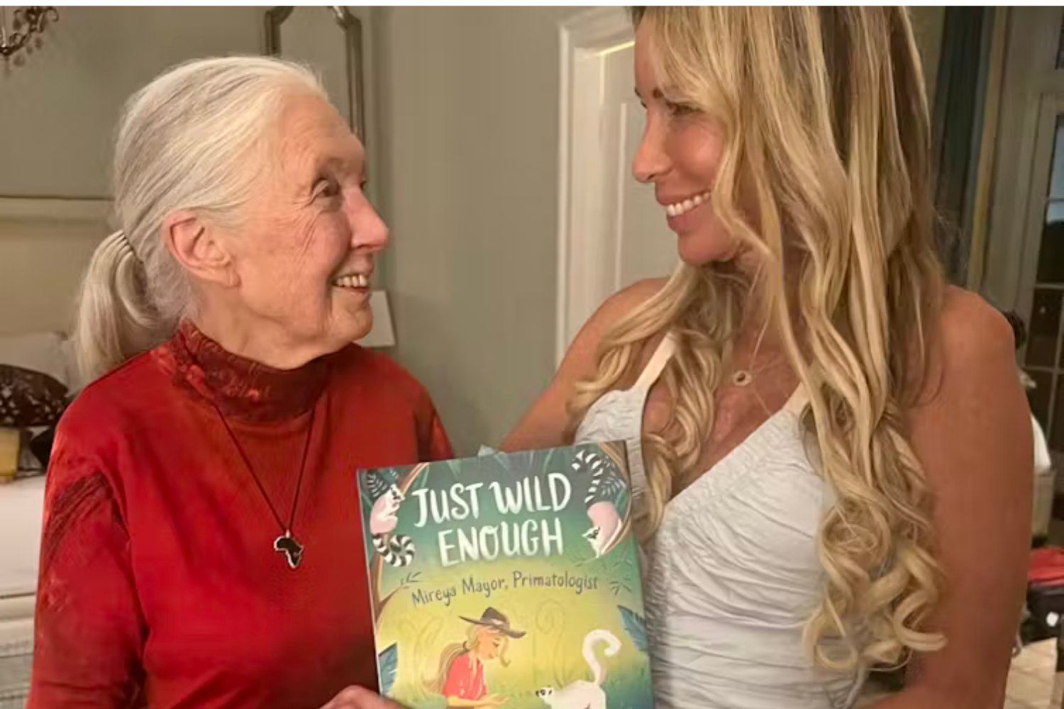 Jane Goodall Y Mireya Mayor