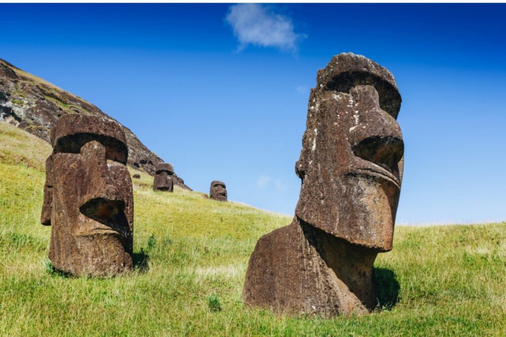 Las Estatuas Moai
