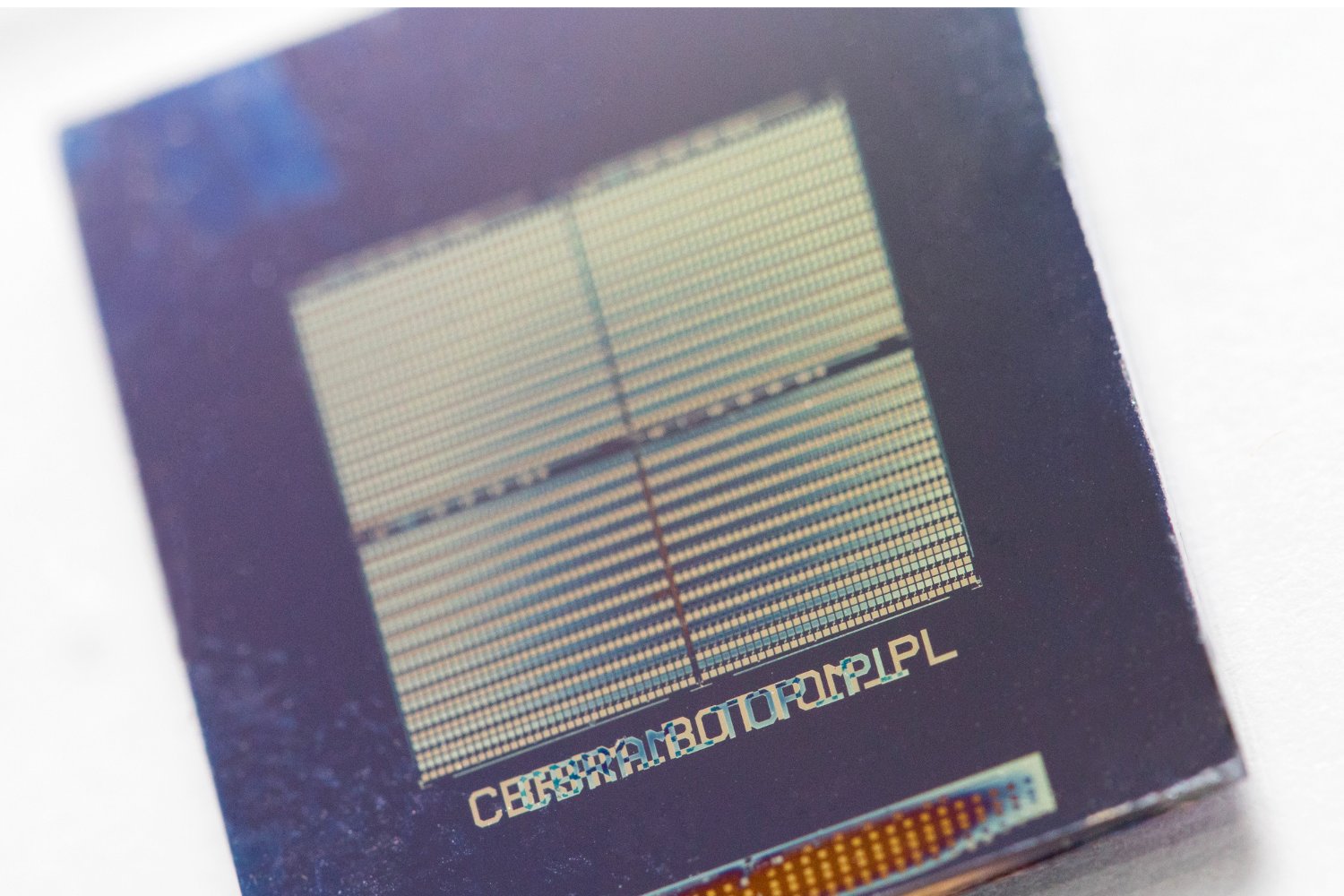 Memristor Neuronas Artificiales