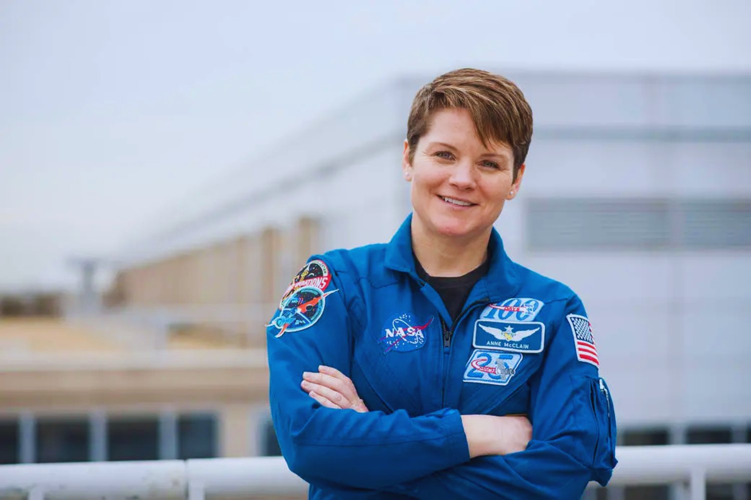 El supuesto primer ciberdelito desde la órbita terrestre queda en nada. La acusación contra la astronauta Anne McClain se desmonta tras la confesión de su exesposa, que admite haber mentido a las autoridades
