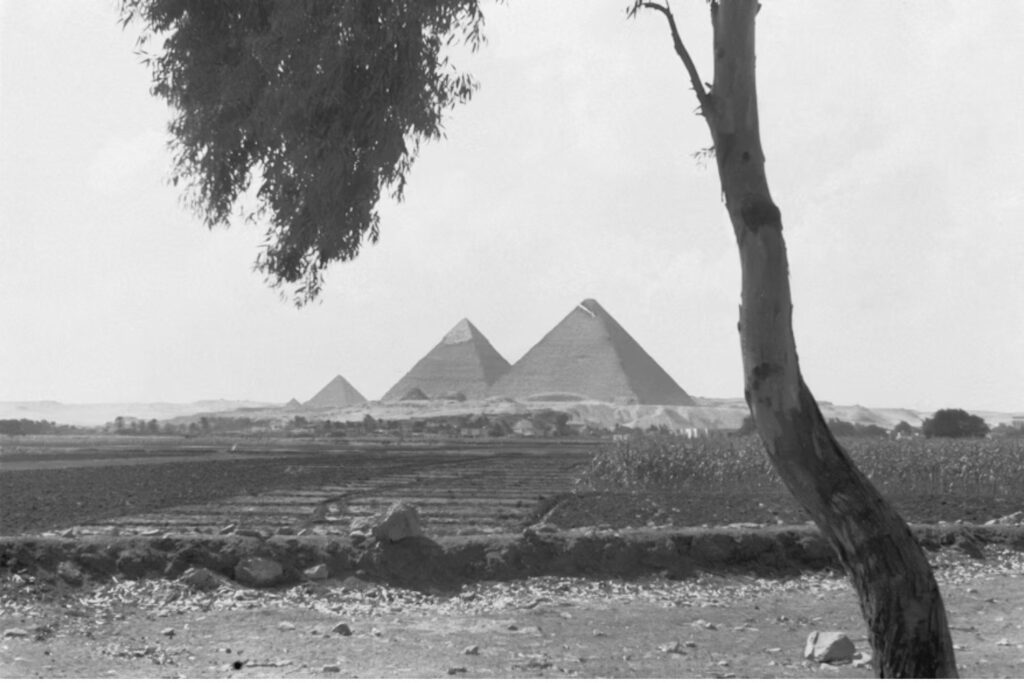 La pirámide de Micerino podría esconder una segunda entrada. Dos anomalías estructurales sugieren un diseño más complejo de lo que creíamos durante más de un siglo