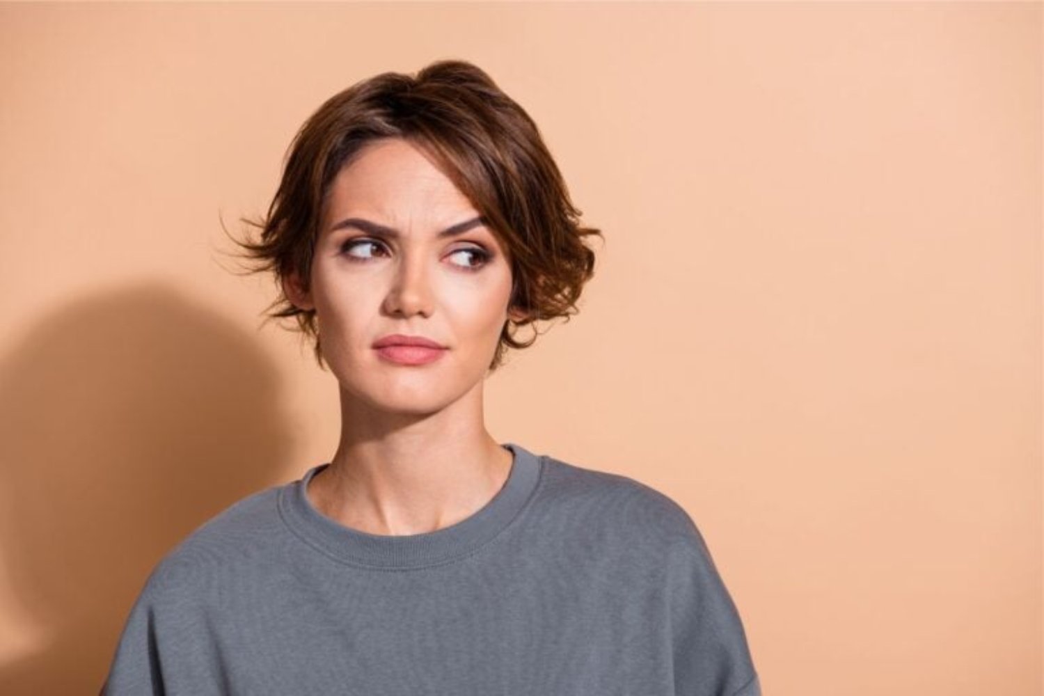 La psicología lo confirma: dejar de intentar agradar a todos mejora la autoestima, reduce la ansiedad y cambia la forma en que percibimos el rechazo