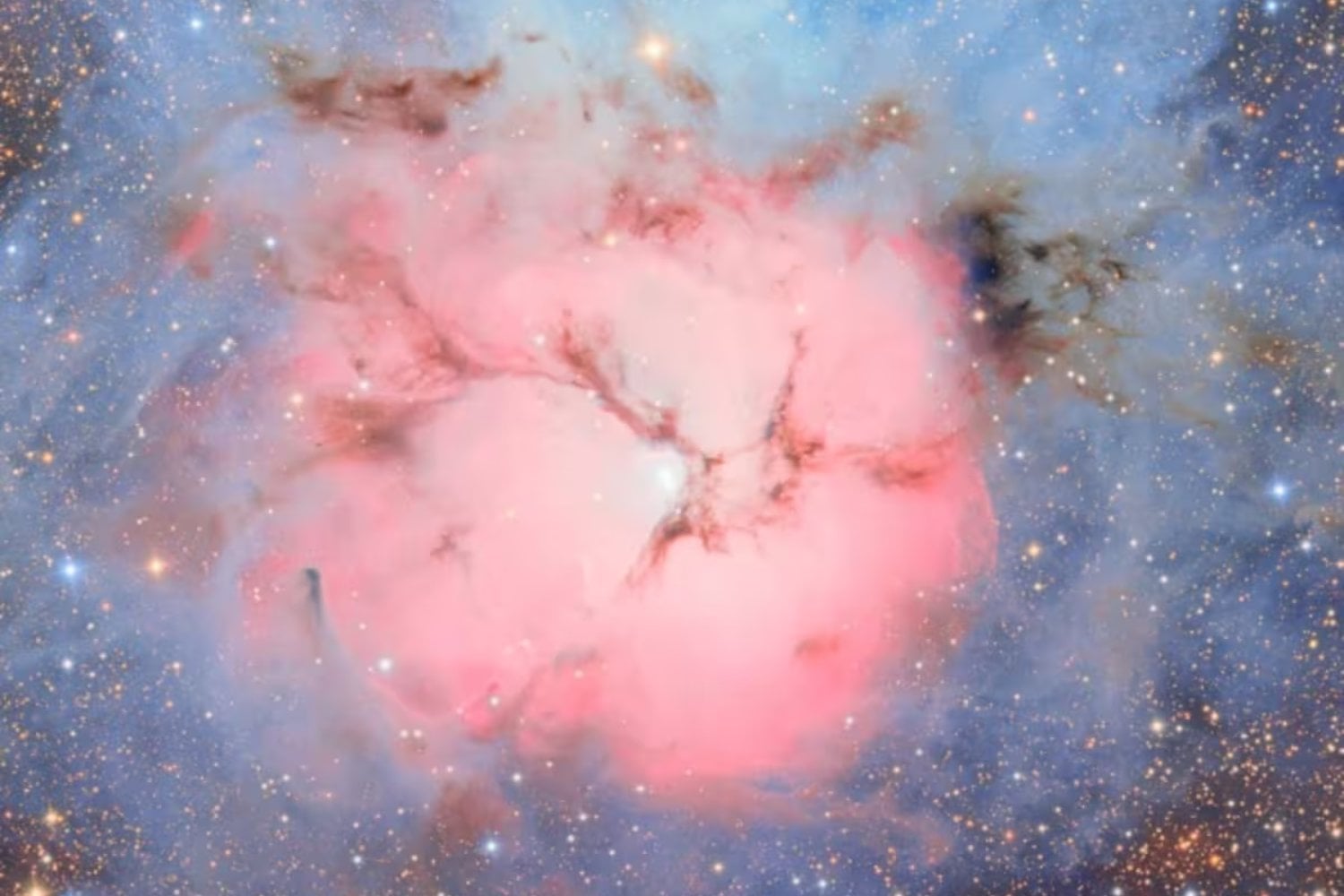 Gemini Sur revela una nueva imagen de la Nebulosa de la Mariposa. Es una estructura de gas expulsado por una estrella agonizante a 3,800 años luz