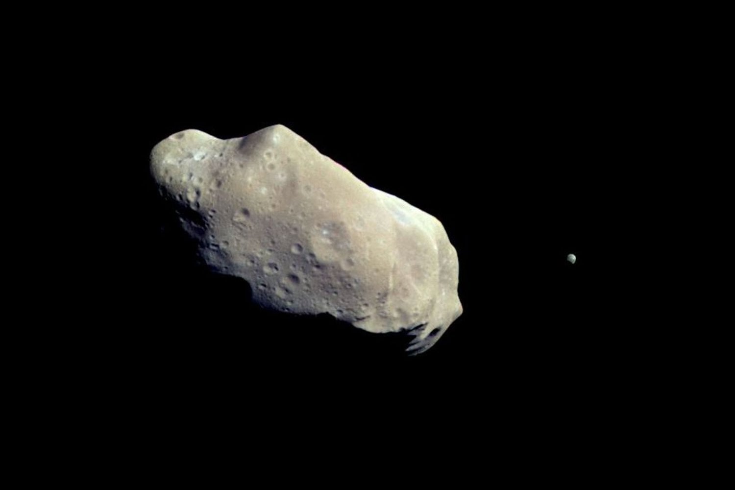 El catálogo de asteroides que pasan cerca de la Tierra ya supera los 40.000 objetos. La atención ahora se centra en los más difíciles de detectar y en desarrollar tecnologías para desviarlos