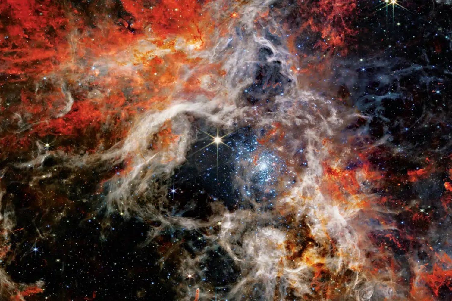 El James Webb descubrió galaxias gigantes donde no deberían existir. ALMA ha encontrado la explicación: ambientes estelares supercalentados capaces de emitir tanta luz como si albergaran poblaciones enteras de estrellas antiguas.