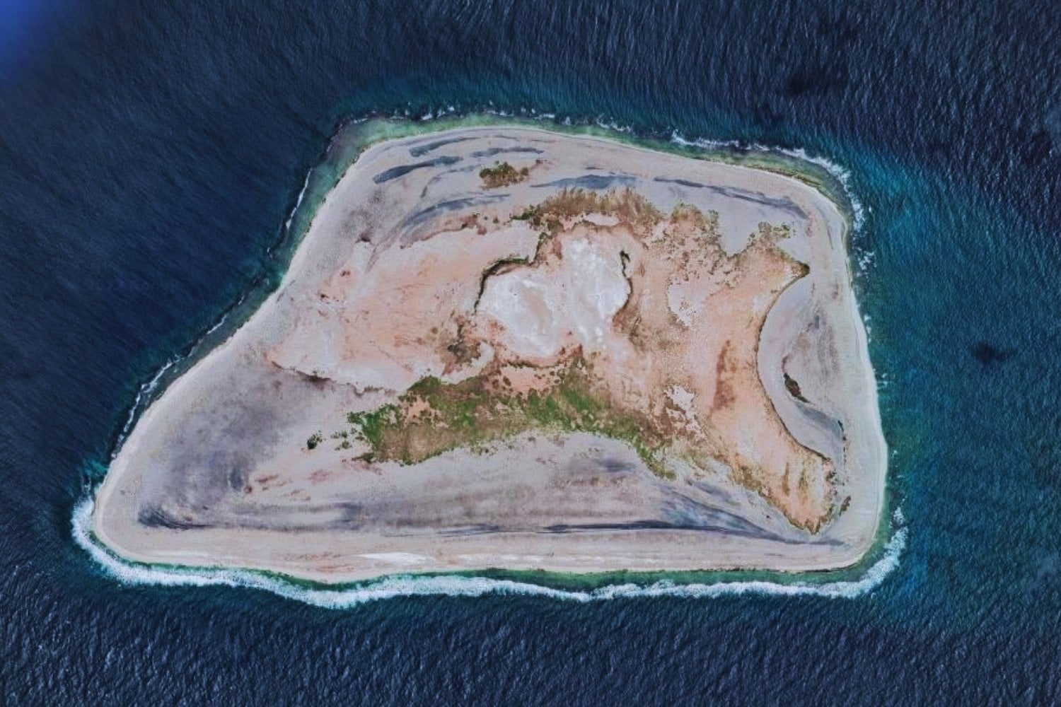 Jarvis, la isla más aislada de Estados Unidos. Sin población ni recursos, se ha convertido en un santuario clave para la biodiversidad del Pacífico