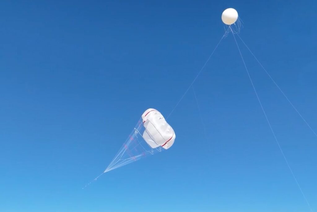 En el desierto aparecieron unas cometas gigantes elevadas con helio. China no buscaba volar: buscaba cambiar la forma en que producimos energía.