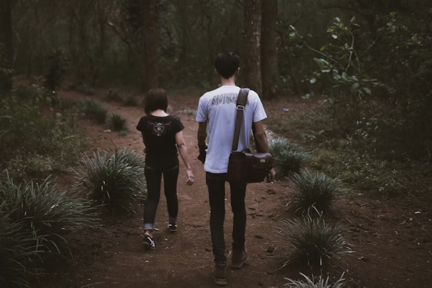 La adolescencia no solo transforma a los hijos. También reconfigura la identidad de quienes los crían y obliga a los padres a atravesar su propia crisis en paralelo