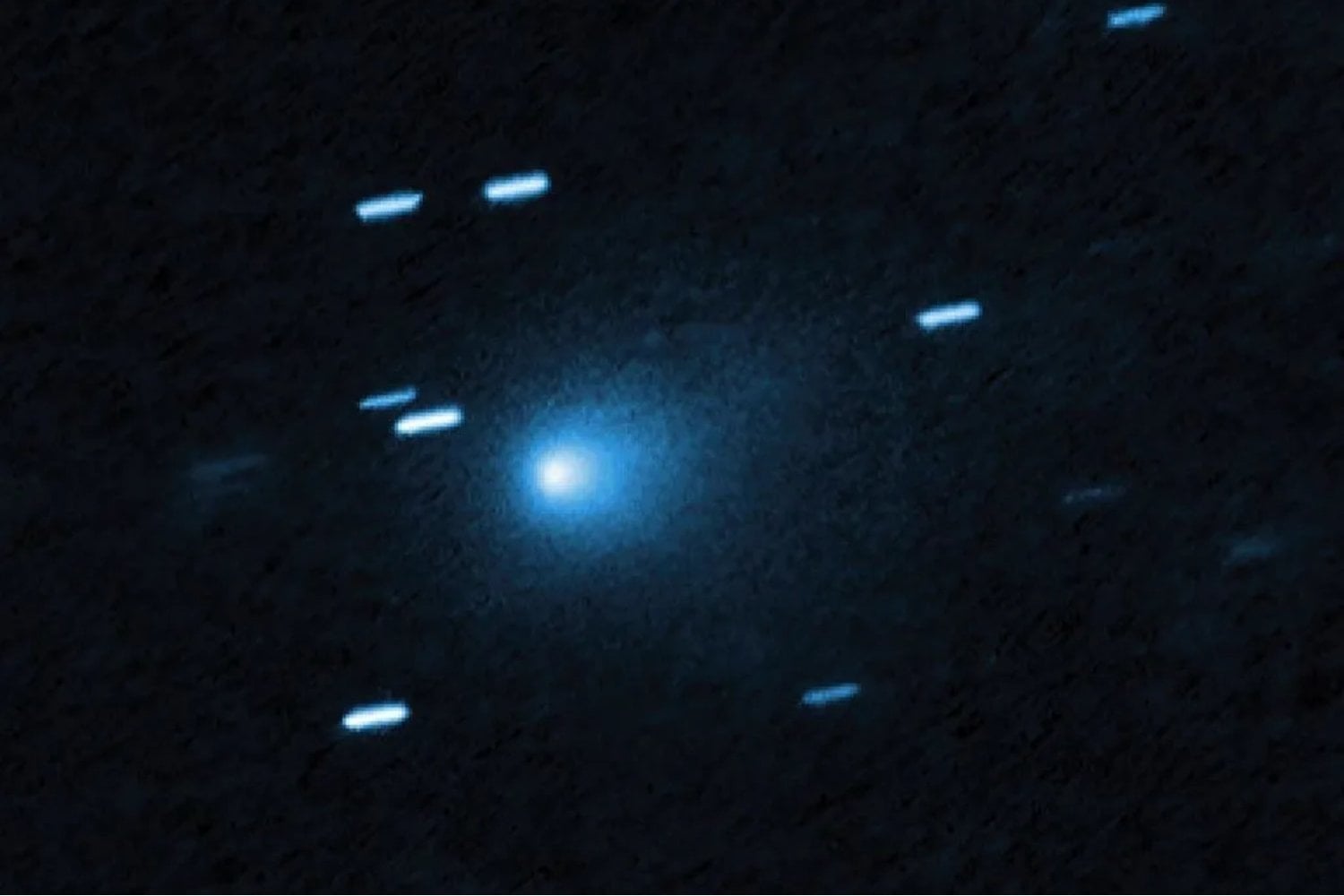 El tercer visitante interestelar vuelve a escapar. 3I/ATLAS rompe la gravedad del Sol, viaja a 57 km/s y sigue una órbita hiperbólica que lo alejará para siempre