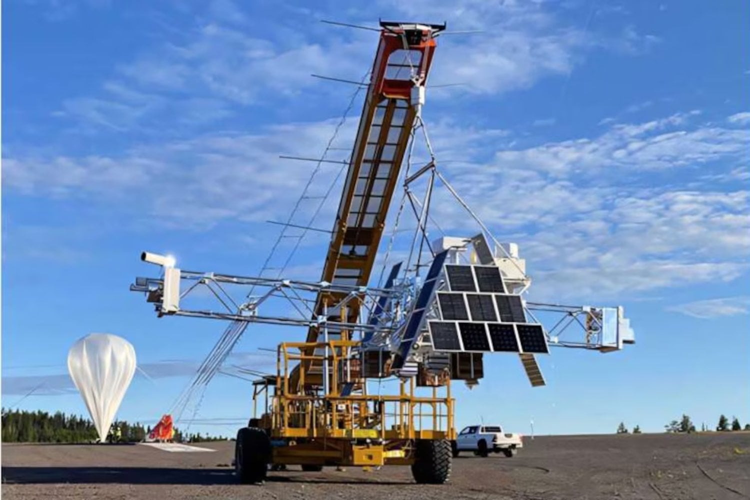 A 40 kilómetros sobre la Tierra, un telescopio atrapó una señal que nadie había podido captar. La luz que gira alrededor de un agujero negro reveló secretos que llevaban décadas ocultos