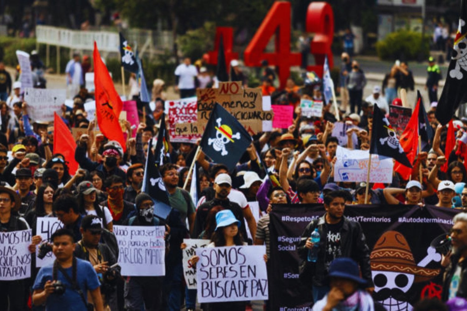 Una marcha juvenil convirtió las redes en un tablero internacional: México investiga una operación digital de 90 millones que mezcla bots, influencers y grupos de derecha global