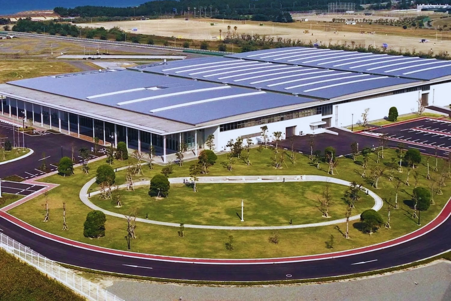 El mar como batería infinita. Japón estrena la energía osmótica, el poder silencioso del agua salada para alimentar hogares enteros.