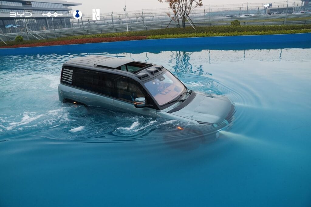 China ha construido su propio parque de diversiones tecnológico. BYD convierte la innovación automotriz en una experiencia sensorial