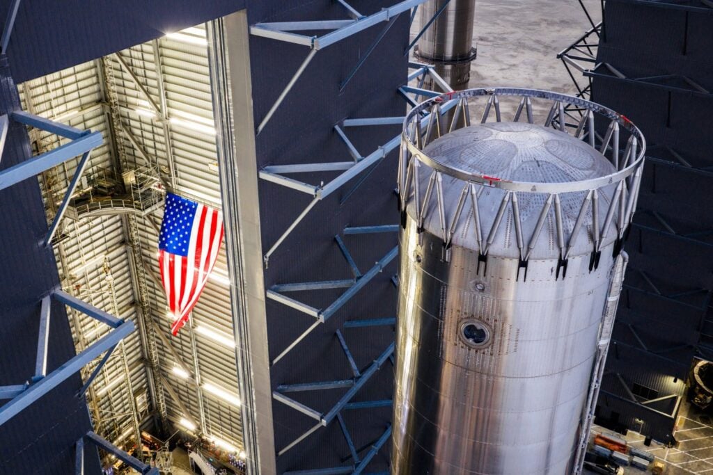 SpaceX vuelve a perder un prototipo de Starship. Un tanque reventó el Booster 18 y expone un problema que ya había explotado antes en Starbase