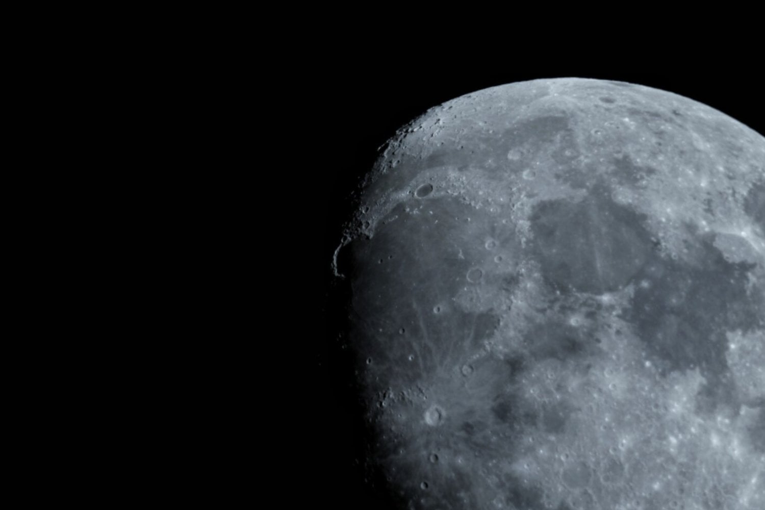 Cómo fotografiar la Luna: la guía definitiva para capturar su magia con cualquier cámara