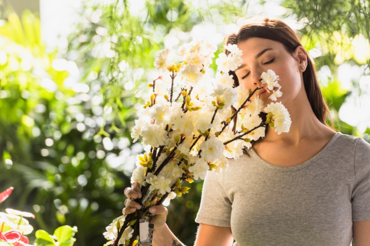 Oler no es sentir: un estudio revela cómo el cerebro primero analiza y después decide si un aroma gusta