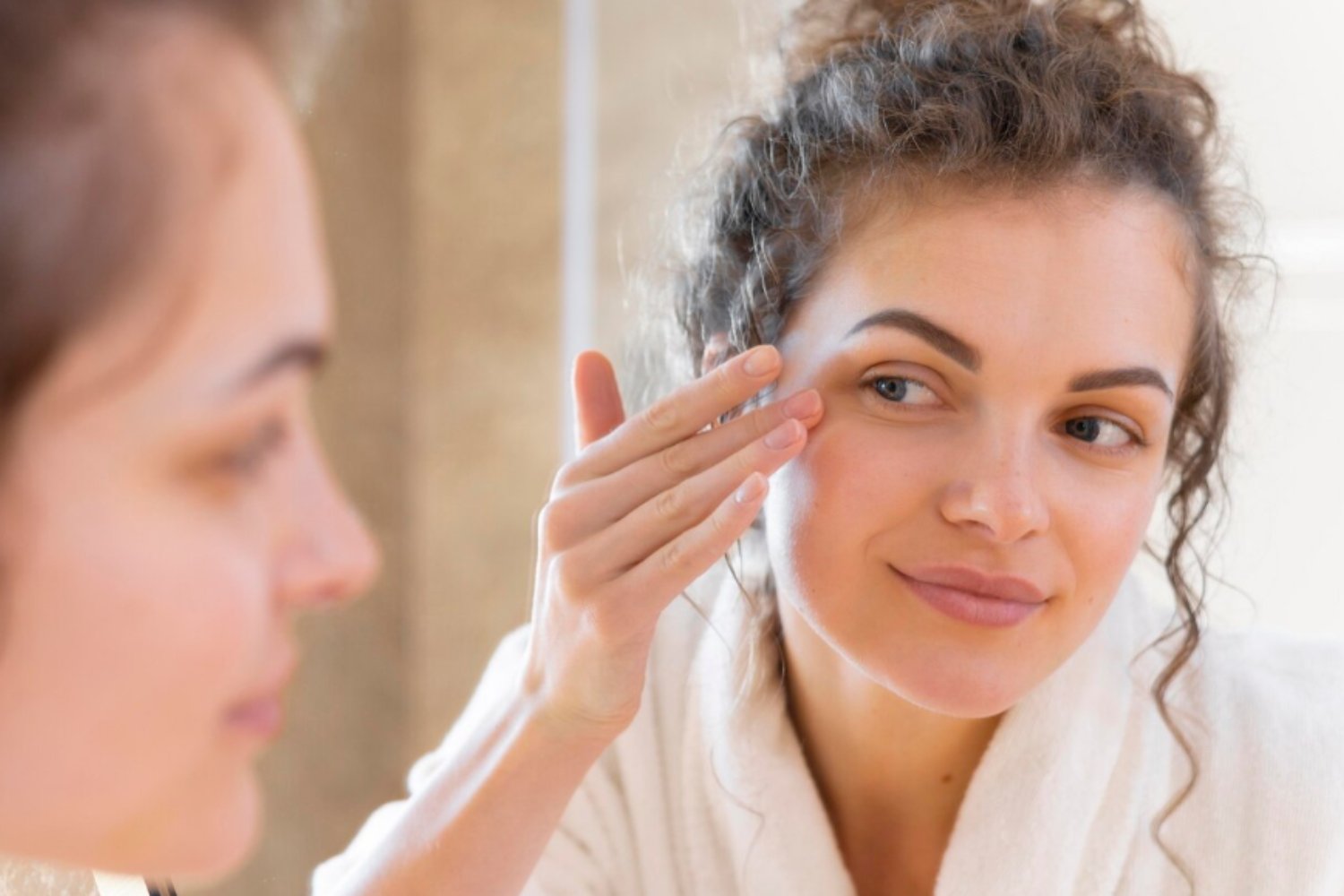 Ojeras y bolsas: lo que dice realmente la ciencia sobre un rasgo normal que creíamos un problema