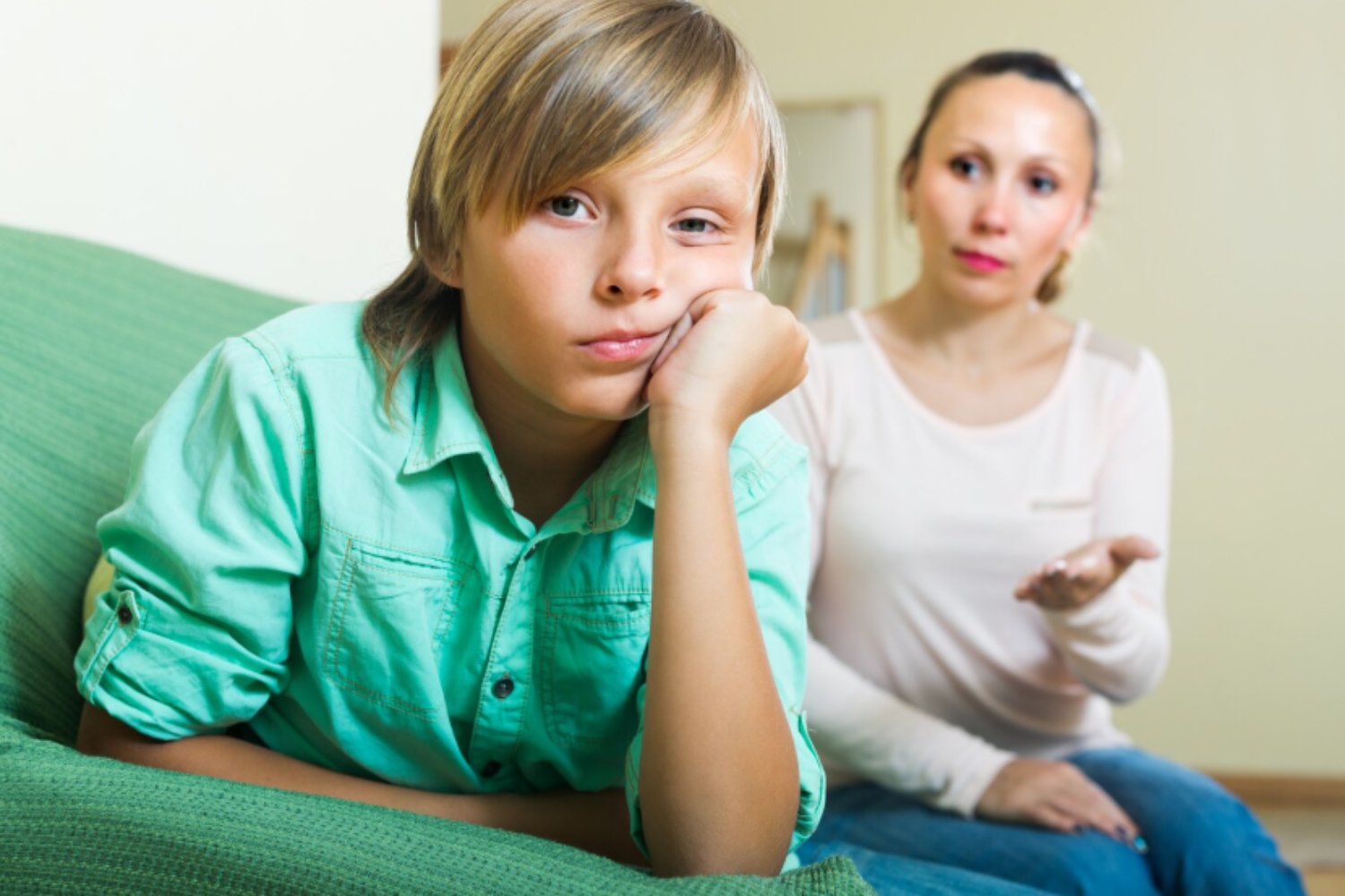 La ciencia explica por qué los adolescentes “dejan de escuchar” a sus padres