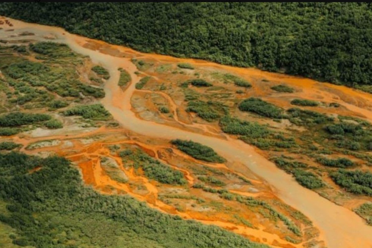 El Ártico se oxida: el misterio de los ríos naranjas de Alaska